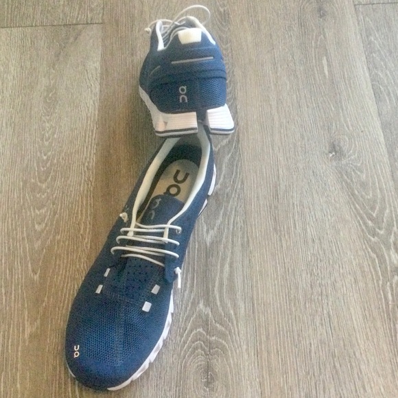 NWOT ON CLOUD Trainers. - Picture 4 of 5